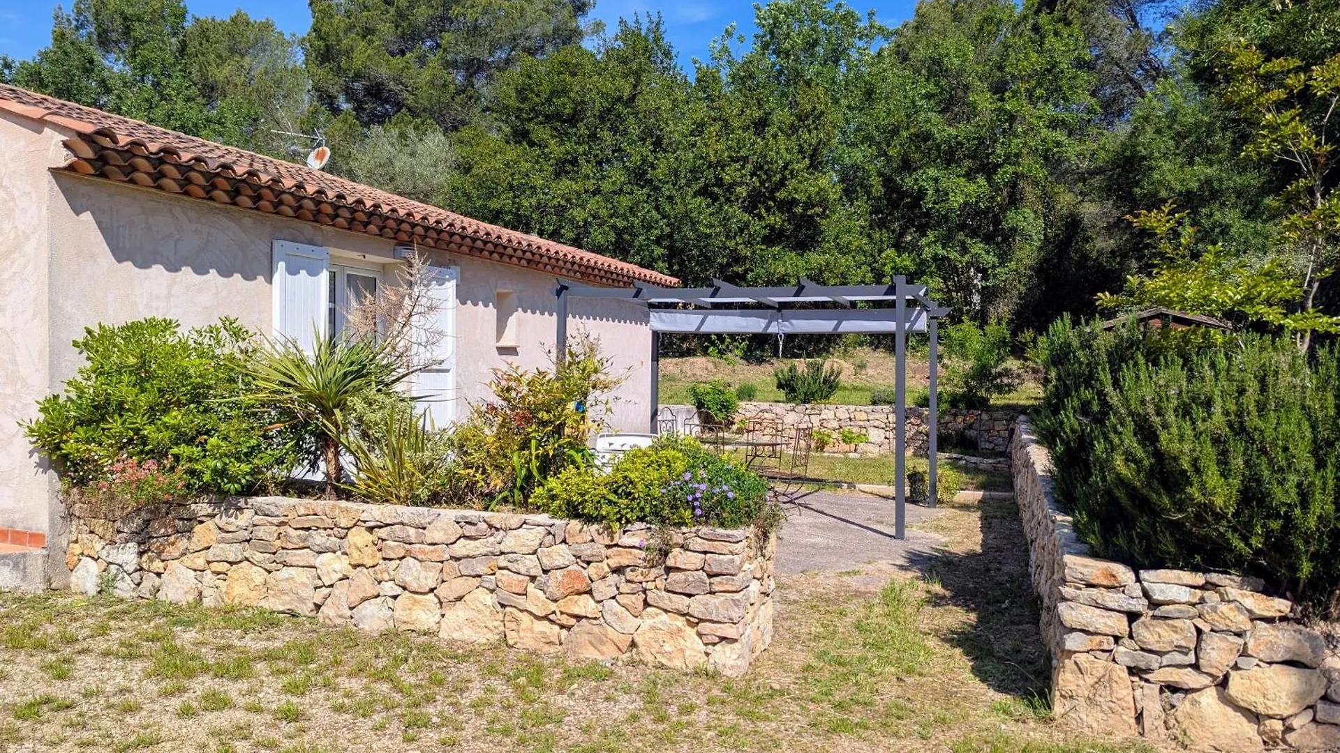 Holiday home Gite La Clef Du Sud Salernes